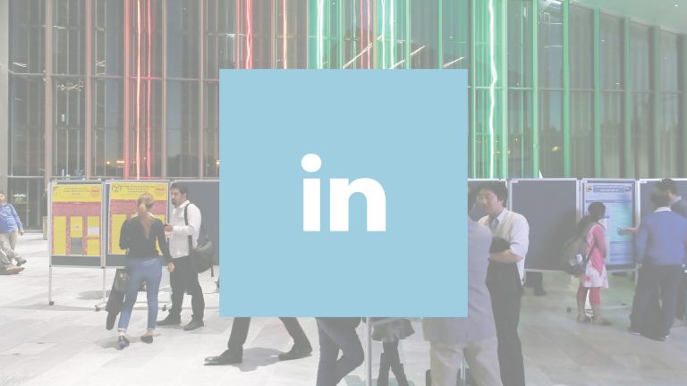 Pictogramme de LinkedIn, avec le bâtiment BS en arrière-plan