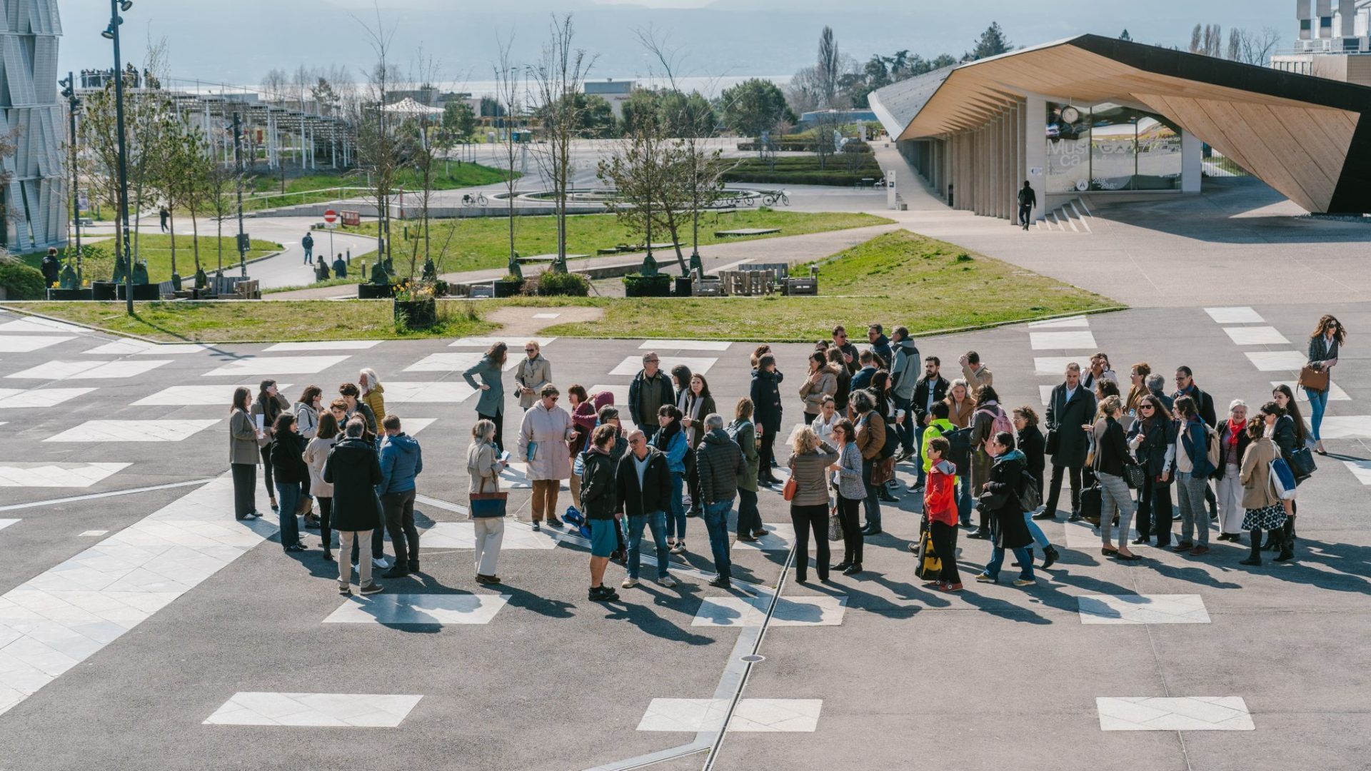 Staff on EPFL campus | Adrien Buttier 2025 | CC-BY-SA 4.0