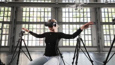 Your torso is more intuitive â and more precise â than joysticks for piloting drones, both simulated and real, according to a recent study by EPFL scientists. Copyright: EPFL - Alain Herzog human technology experiments flying drones torsoresearch ethics